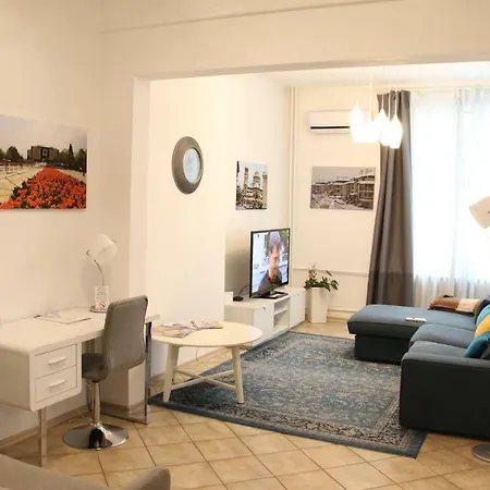 On Neofit Rilski Apartment Sofia